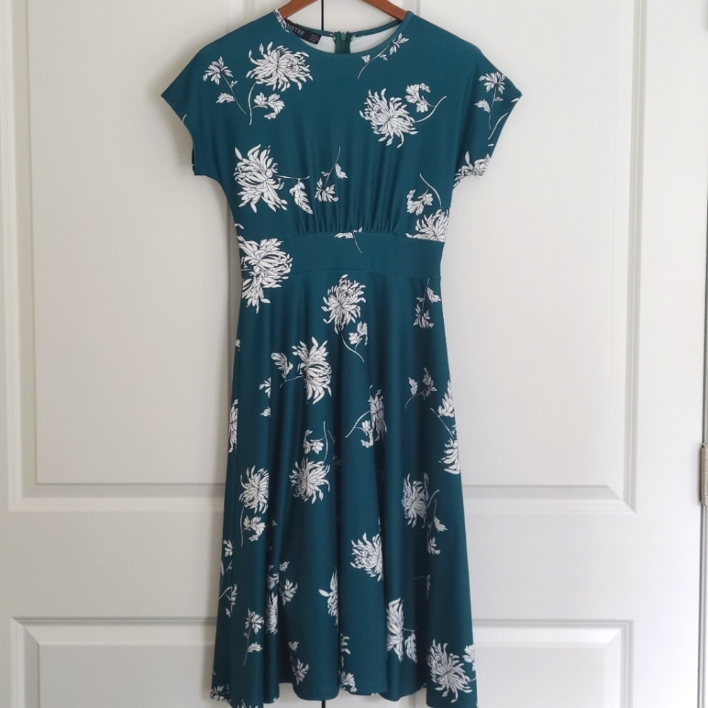Homeyee Green Floral A-Line Midi Dress Size 4